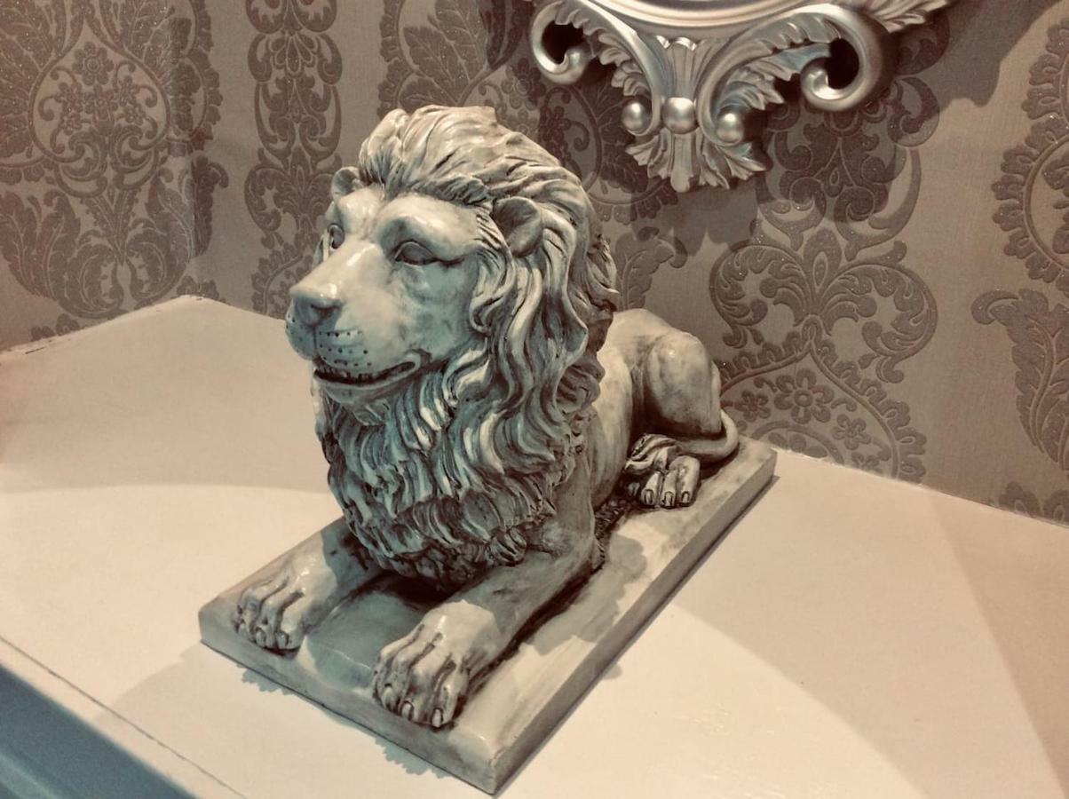 The Lion'S Den On Royal Street Appartement Gourock Buitenkant foto