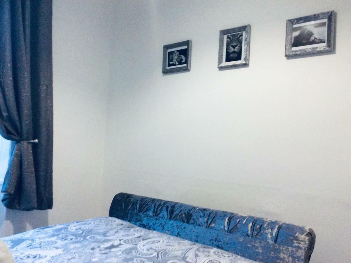 The Lion'S Den On Royal Street Appartement Gourock Buitenkant foto
