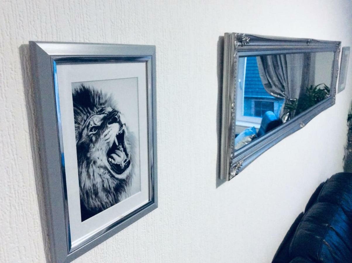 The Lion'S Den On Royal Street Appartement Gourock Buitenkant foto